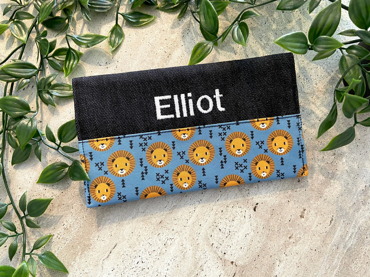 Protège carnet de santé personnalisé Lolikö Lion Lolikö