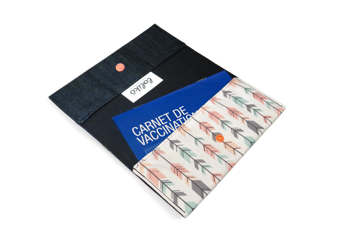 Protège carnet de santé personnalisé Lolikö Flèche corail Lolikö