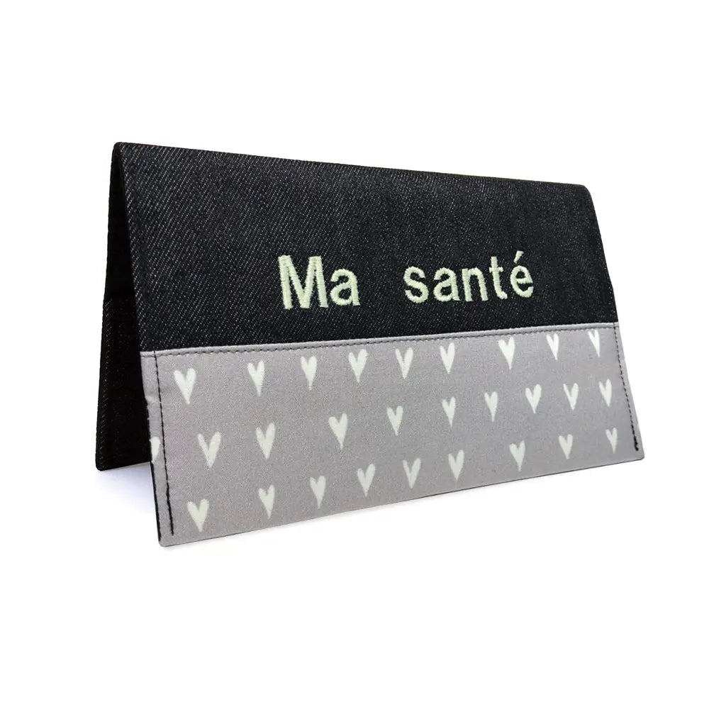 Protège carnet de santé personnalisé Lolikö Petit coeur menthe Lolikö