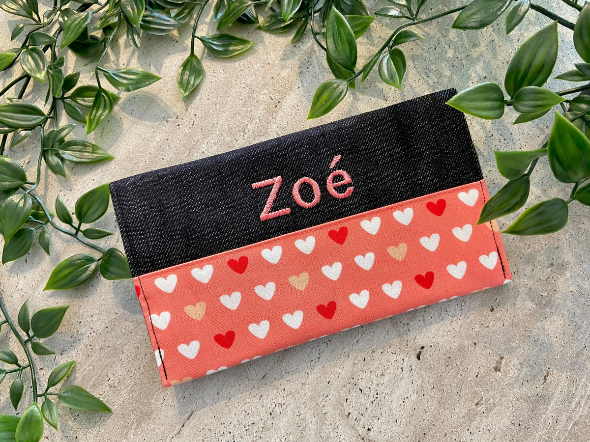 Protège carnet de santé personnalisé Lolikö Coeur corail Lolikö