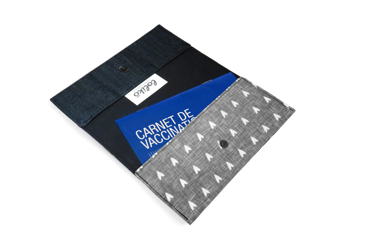 Protège carnet de santé personnalisé Lolikö Coeur blanc Lolikö