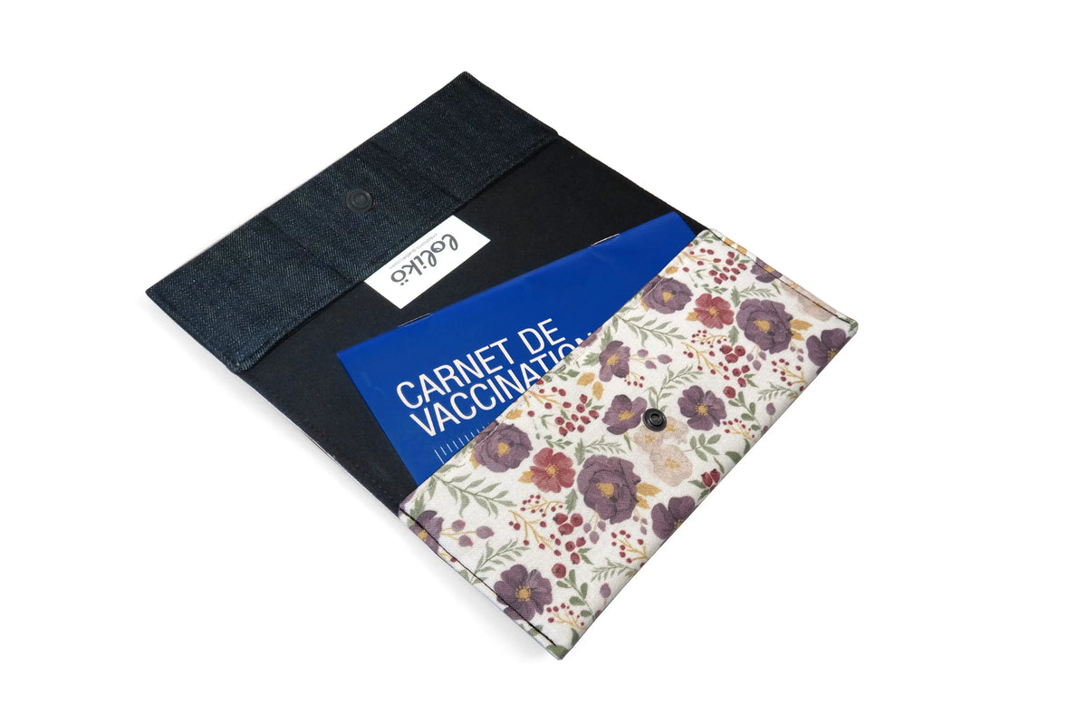 Protège carnet de santé personnalisé Lolikö Fleur lilas Lolikö